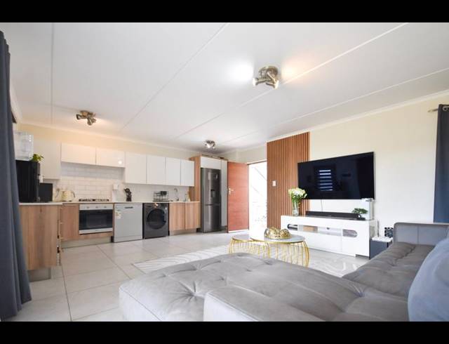 2 BEDROOM APARTMENT FOR SALE IN GOLDEN FIELDS ESTATE